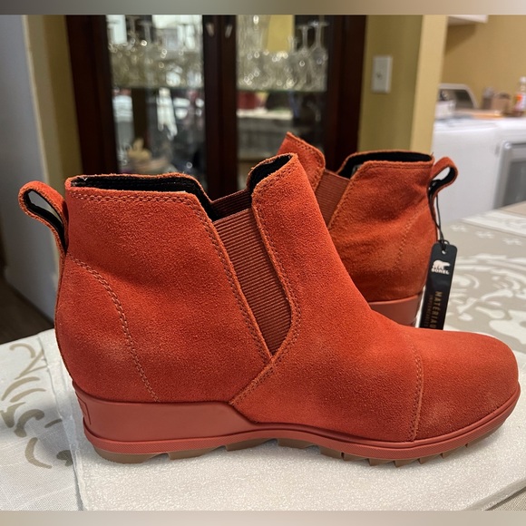 SOREL Women’s Evie Pull-On Suede Bootie. Warp Red. Size 9 M US.Brand New - Picture 4 of 16